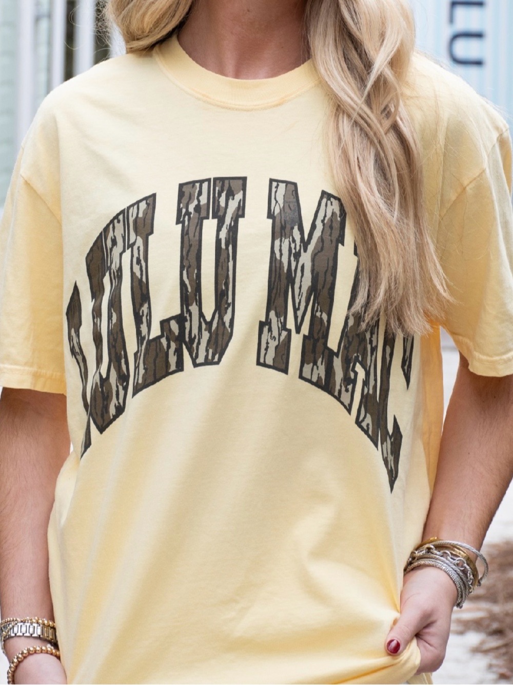 Casual Pale Yellow Short-Sleeve Graphic Tee